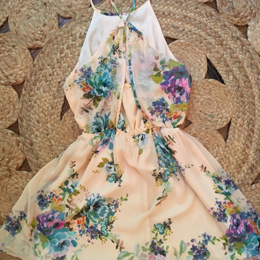 cute floral dress - Picture 2 of 3